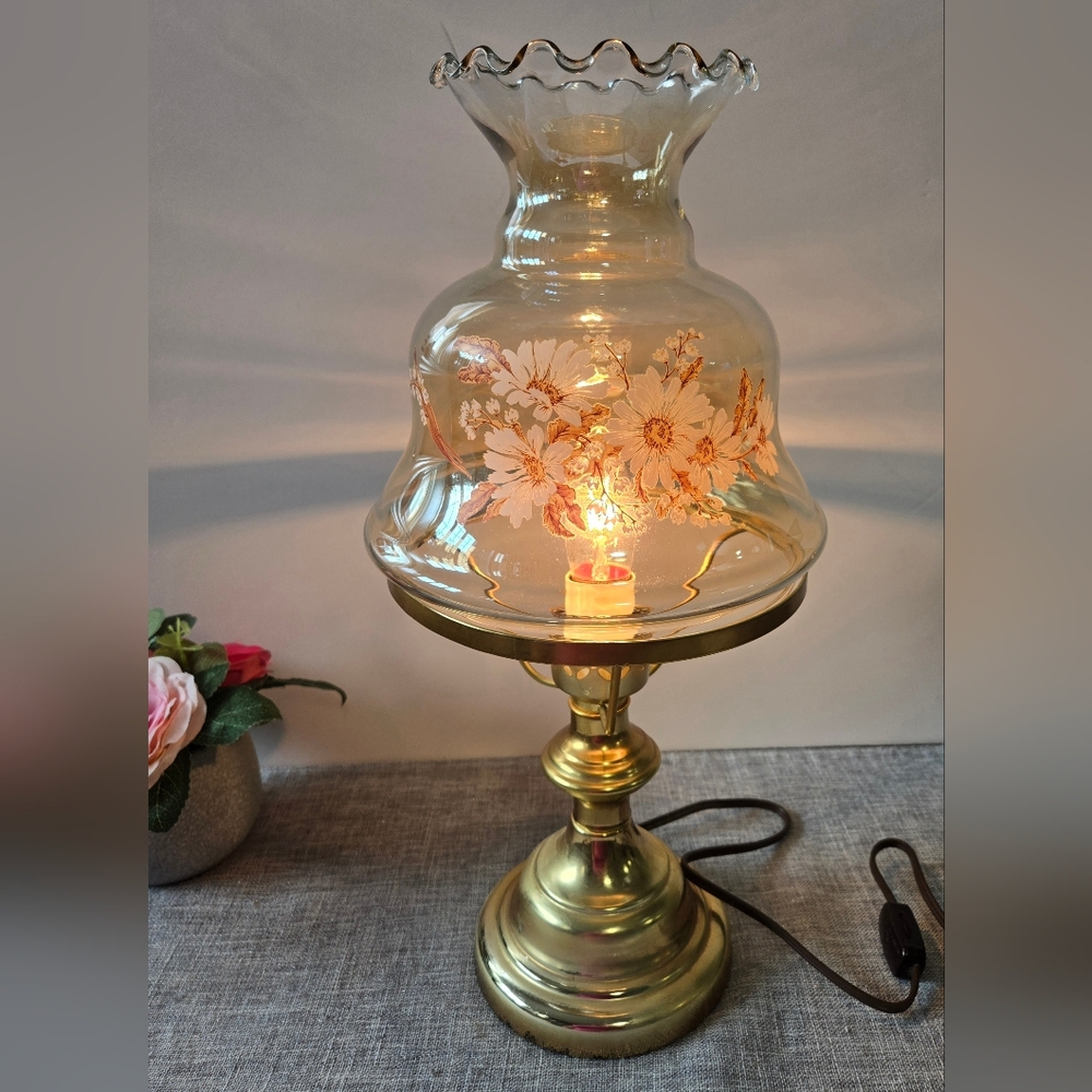Vintage 16" Hurricane Table Lamp Clear Beige Glass Shade Floral Gold‎ Tone Base